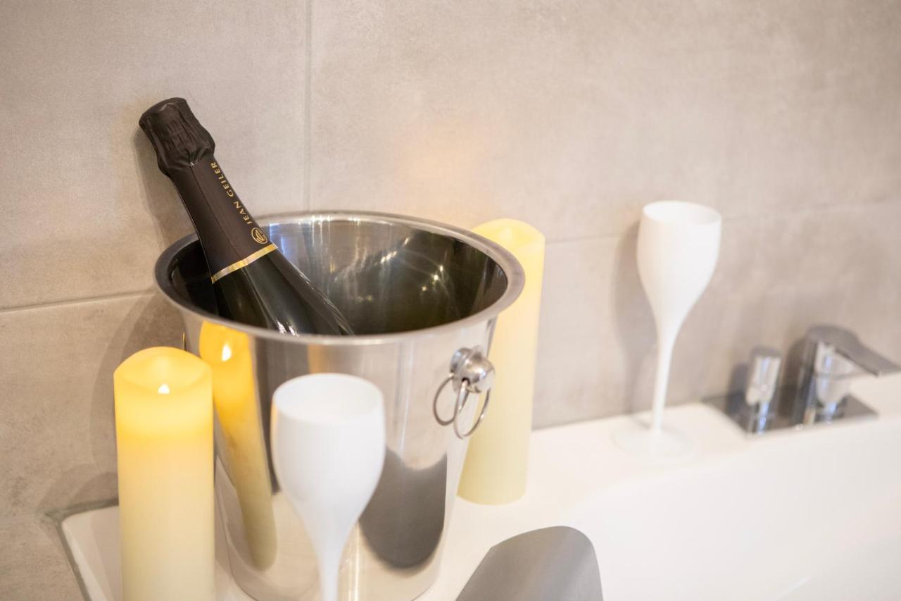 Colmarappart Vauban Avec Spa Eksteriør bilde